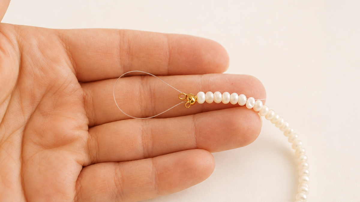Collier multirangs en pierres gemmes et perles en nacre : Etape 3