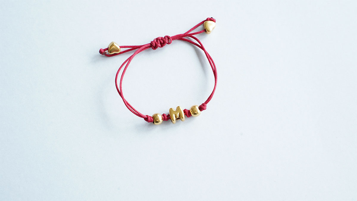 Bracelet cordon avec lettre poussoir : Etape 12 Bracelet cordon avec lettre poussoir : Etape 12