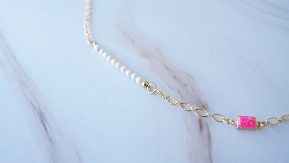 Collier en Gold Filled avec chaîne, perles nacrées et anneau cœur : Etape 8