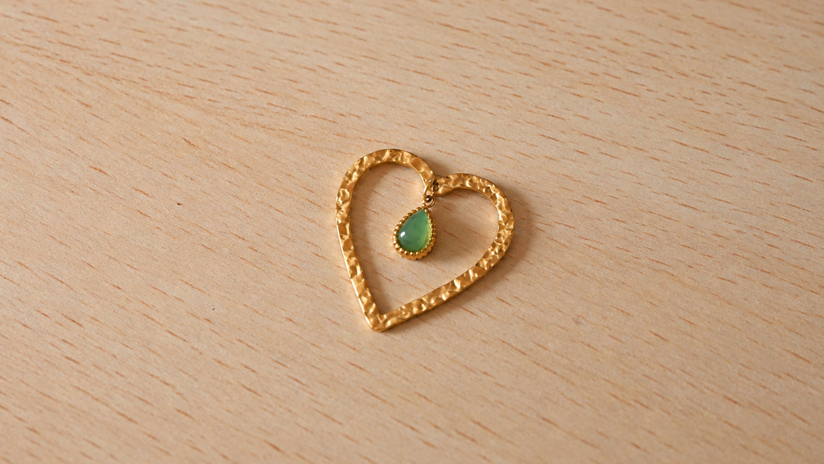 Boucles d'oreilles coeurs et pendentifs pierres gemmes : Etape 2