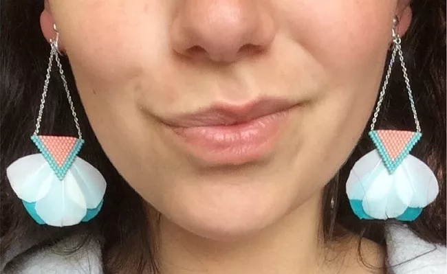 Schéma Boucles d'oreilles tissage de perles Miyuki et plumes Schéma Boucles d'oreilles tissage de perles Miyuki et plumes