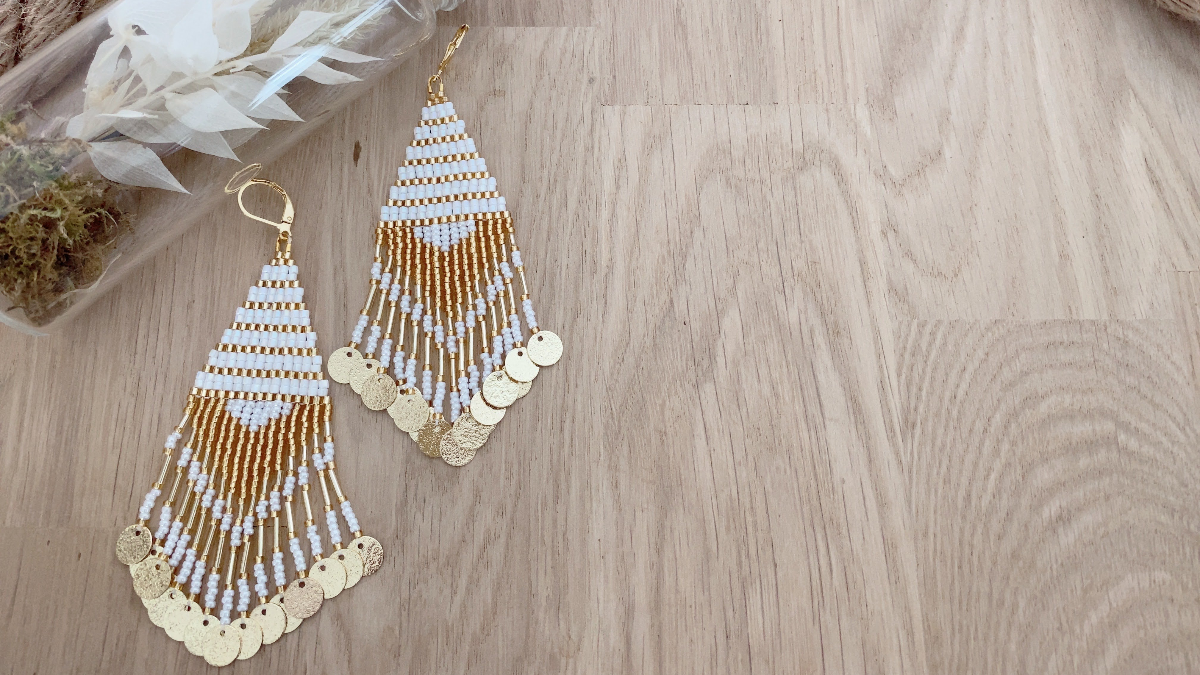 Boucles d'oreilles India avec des perles Miyuki et des sequins lisses : Etape 8