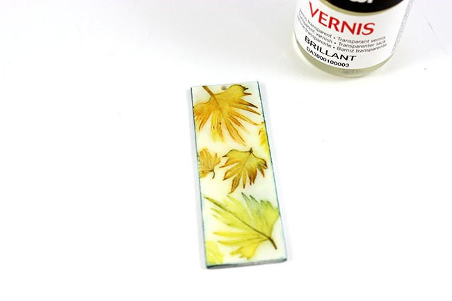 Marque-page en pâte Fimo et pigments Brusho : Etape 10