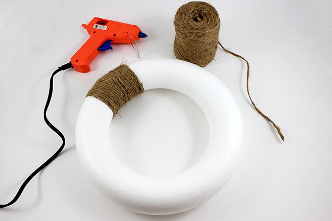 Couronne de Noël naturelle à faire soi-même : Etape 1