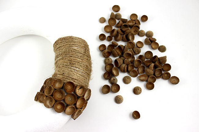 Couronne de Noël naturelle à faire soi-même : Etape 2