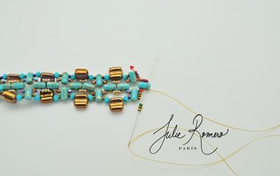 Bracelet perles en verre Groovy Tiles Rullas et Rocailles Miyuki : Etape 23 Bracelet perles en verre Groovy Tiles Rullas et Rocailles Miyuki : Etape 23