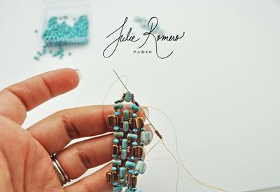 Bracelet perles en verre Groovy Tiles Rullas et Rocailles Miyuki : Etape 28 Bracelet perles en verre Groovy Tiles Rullas et Rocailles Miyuki : Etape 28