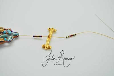 Bracelet perles en verre Groovy Tiles Rullas et Rocailles Miyuki : Etape 34 Bracelet perles en verre Groovy Tiles Rullas et Rocailles Miyuki : Etape 34