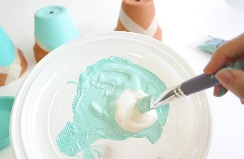 DIY Peindre ses pots de fleurs avec la peinture decoCème Pébéo : Etape 6 DIY Peindre ses pots de fleurs avec la peinture decoCème Pébéo : Etape 6