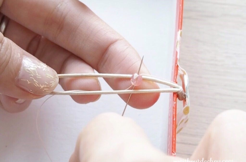 Bracelet wrap tendance avec Miyuki Quarter Tila, spike beads PureCrystal et Amos® par Puca® : Etape 3