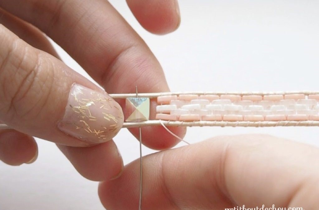 Bracelet wrap tendance avec Miyuki Quarter Tila, spike beads PureCrystal et Amos® par Puca® : Etape 14