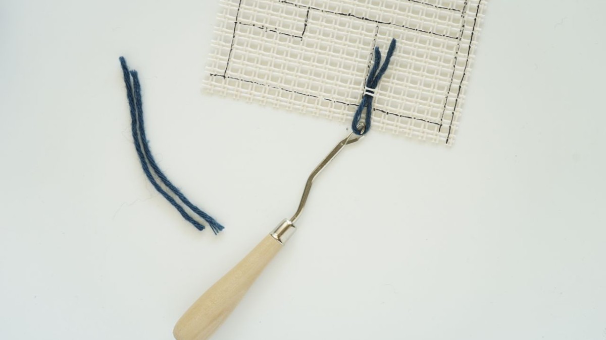 DIY facile : customisation d'une pochette au point noué par Julie Robert : Etape 6 DIY facile : customisation d'une pochette au point noué par Julie Robert : Etape 6