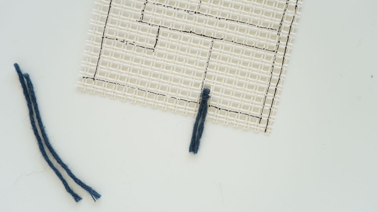 DIY facile : customisation d'une pochette au point noué par Julie Robert : Etape 8 DIY facile : customisation d'une pochette au point noué par Julie Robert : Etape 8