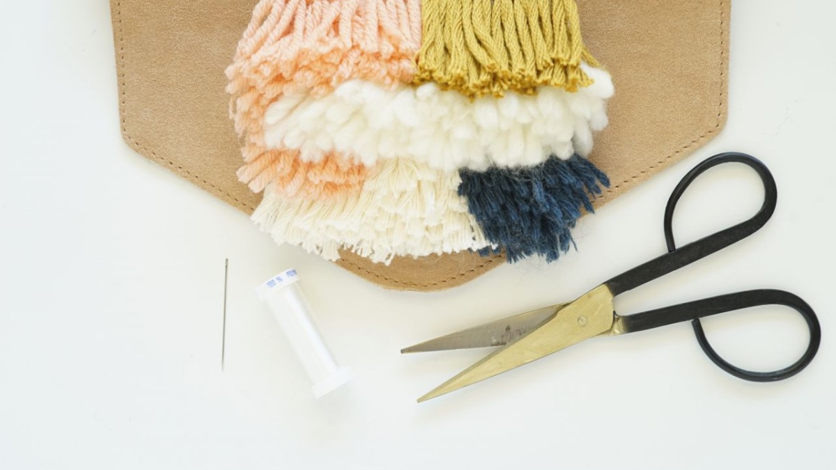 DIY facile : customisation d'une pochette au point noué par Julie Robert : Etape 11 DIY facile : customisation d'une pochette au point noué par Julie Robert : Etape 11