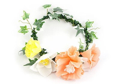 Couronne de Fleurs en Papier Crépon Buis Lierre : Etape 8 Couronne de Fleurs en Papier Crépon Buis Lierre : Etape 8