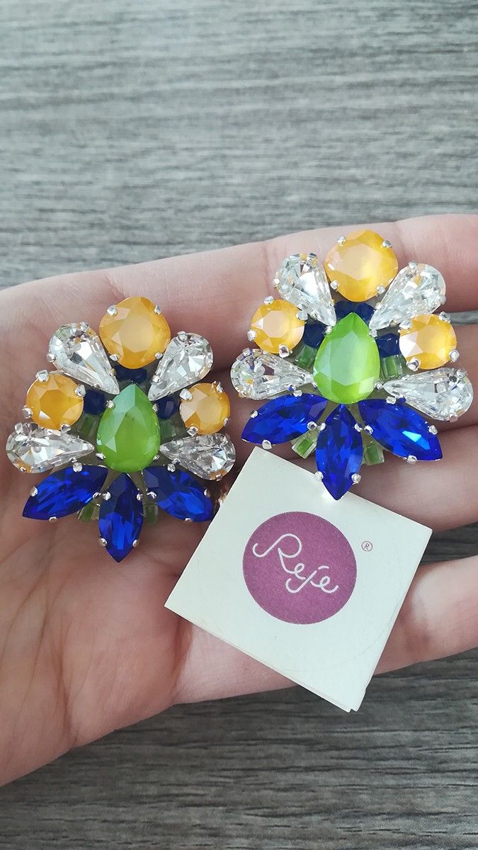 Schéma Boucles d'oreilles cabochons PureCrystal majestic blue, buttercup et lime Schéma Boucles d'oreilles cabochons PureCrystal majestic blue, buttercup et lime