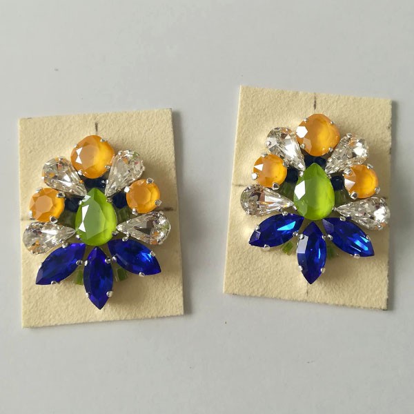 Boucles d'oreilles cabochons PureCrystal majestic blue, buttercup et lime : Etape 15 Boucles d'oreilles cabochons PureCrystal majestic blue, buttercup et lime : Etape 15