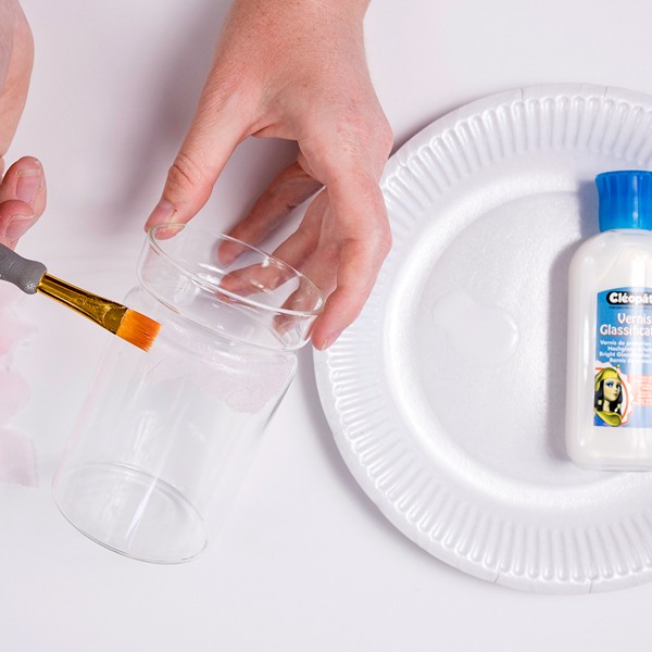 Vase minute DIY Tie and Dye : Etape 2 Vase minute DIY Tie and Dye : Etape 2