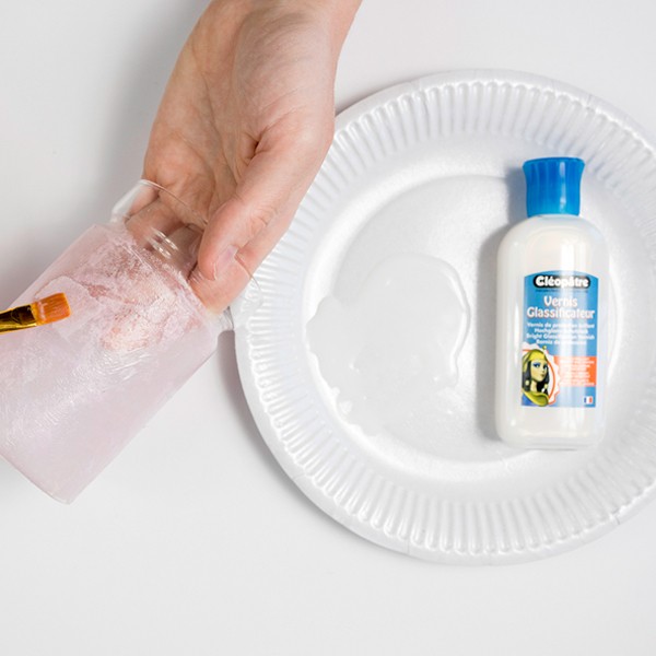 Vase minute DIY Tie and Dye : Etape 4 Vase minute DIY Tie and Dye : Etape 4