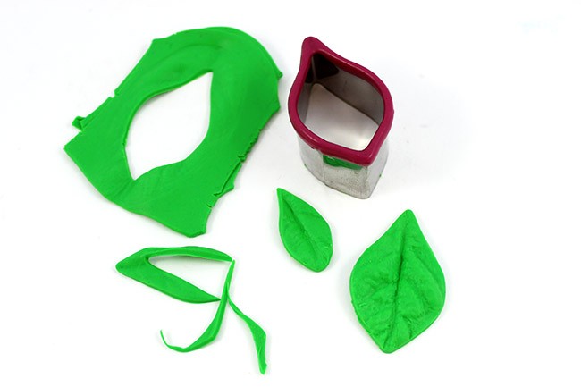 Boucles d'oreilles cerises en Fimo : Etape 2 Boucles d'oreilles cerises en Fimo : Etape 2