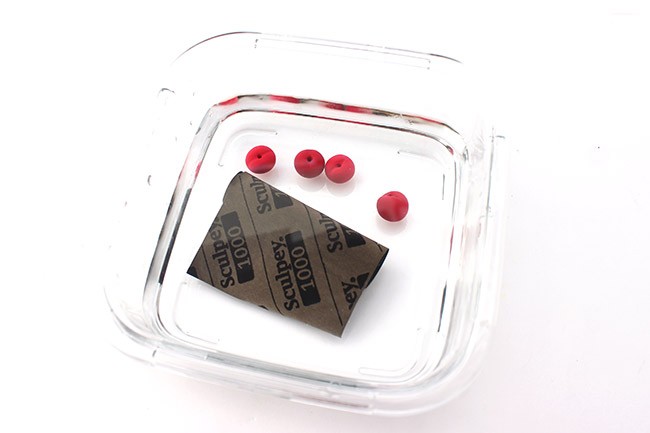 Boucles d'oreilles cerises en Fimo : Etape 6 Boucles d'oreilles cerises en Fimo : Etape 6