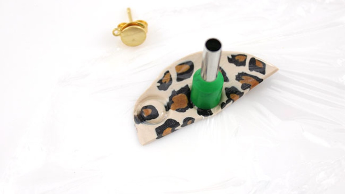 Parure de bijoux fantaisie Fimo motif cane léopard : Etape 10 Parure de bijoux fantaisie Fimo motif cane léopard : Etape 10