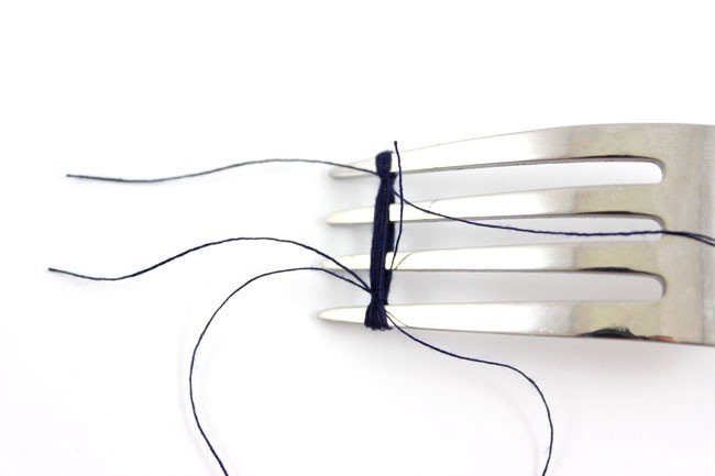 Boucles d'oreilles pendantes Lapis Lazuli et perles PureCrystal : Etape 2