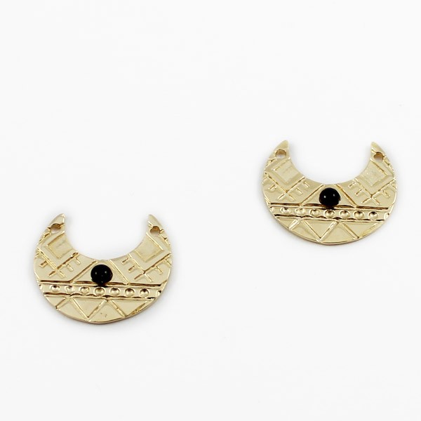 Boucles d'oreilles ethniques fantaisie en Plaqué or : Etape 1 Boucles d'oreilles ethniques fantaisie en Plaqué or : Etape 1